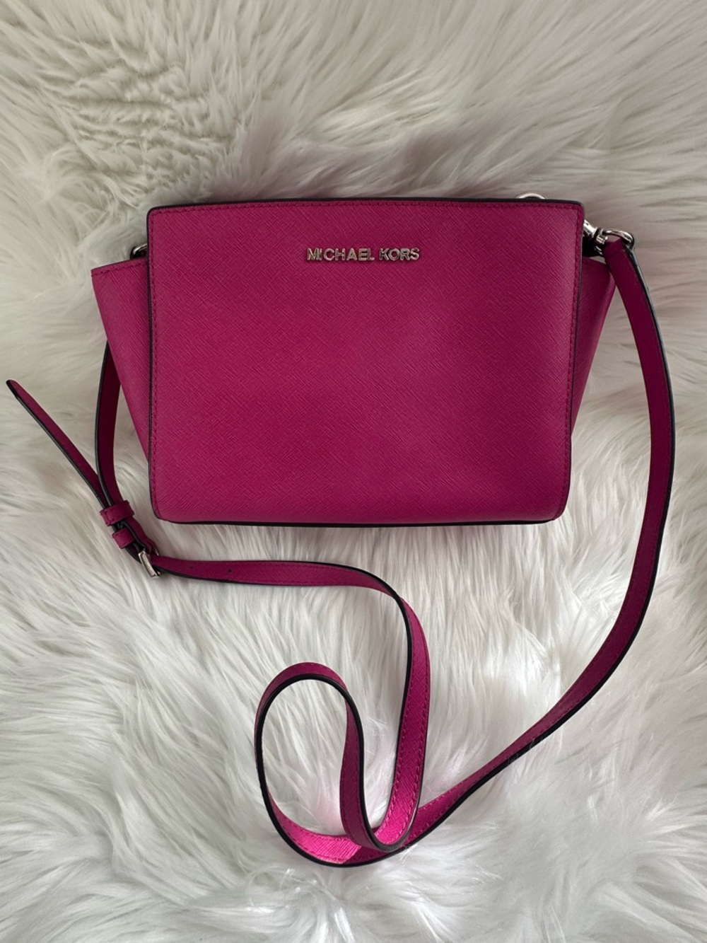 EUC MICHAEL KORS Hot Pink Saffiano Crossbody Bag - Picture 12 of 12